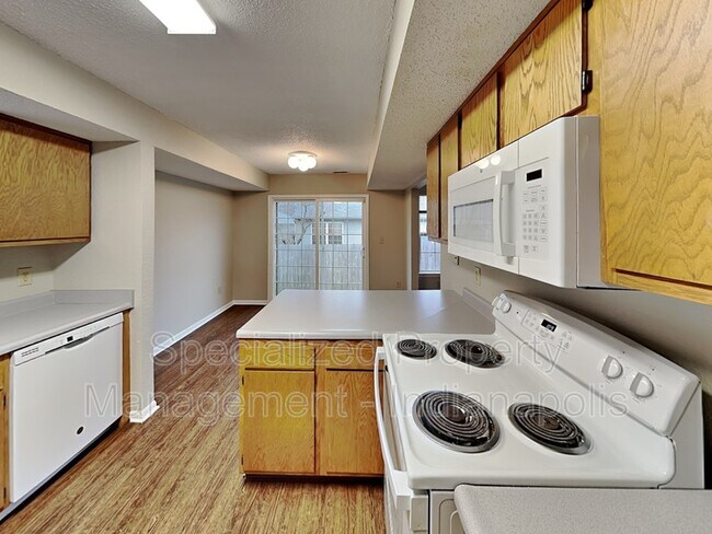 Foto del edificio - 1236 Country Creek Cir