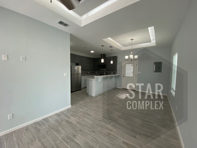 Building Photo - 4725 Mulberry Ave