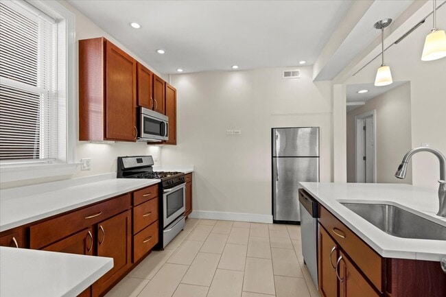 Foto del edificio - 4912 N Washtenaw Ave