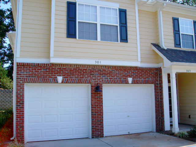 Foto del edificio - 301 Bartlett Circle