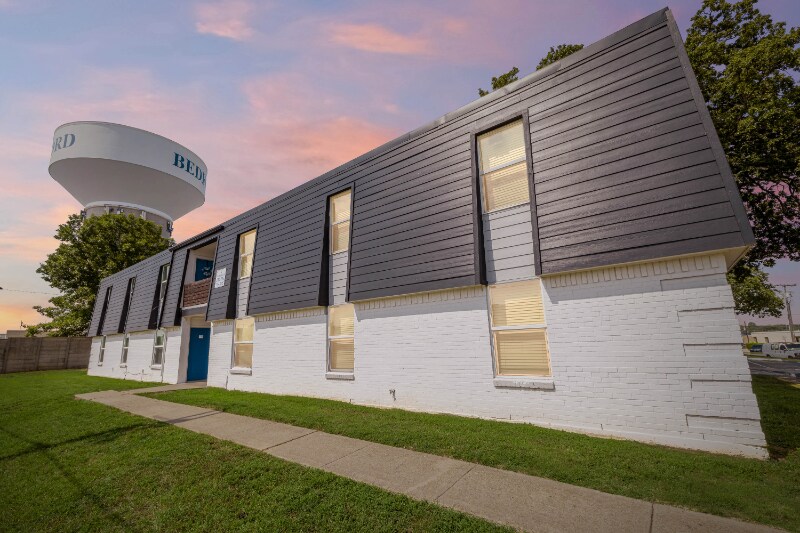 Photo - 531 Bedford Rd (Bedford, TX)