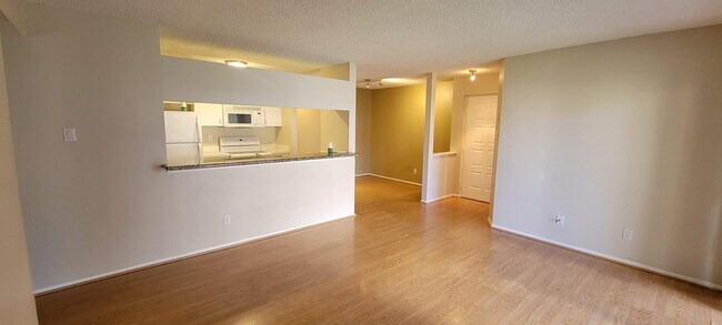 Building Photo - 10450 SW 157th Ct