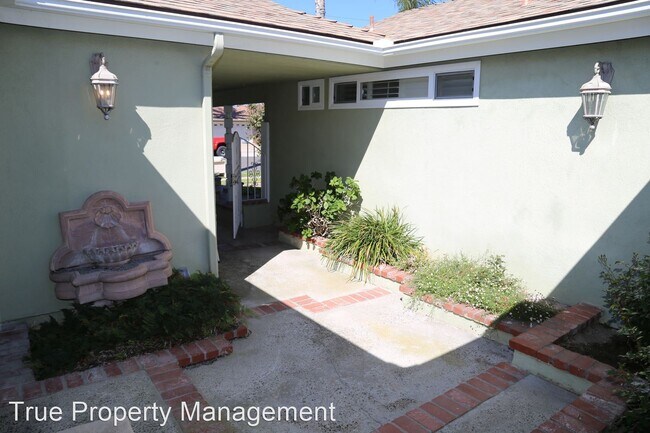 Building Photo - 4 br, 2 bath House - 22082 Islander Lane