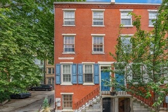 Building Photo - 1925 Waverly St