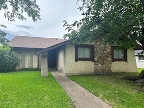 Building Photo - 1101 Trinidad Ln