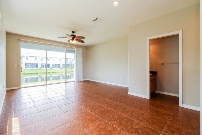 Building Photo - 6127 Parkside Meadow Dr