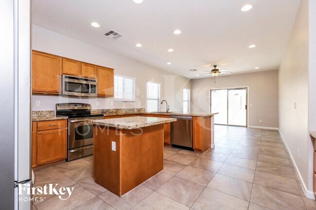 Building Photo - 1127 S 220th Dr