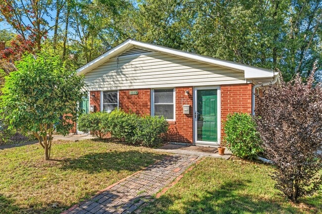 Foto del edificio - 1017 Onslow St