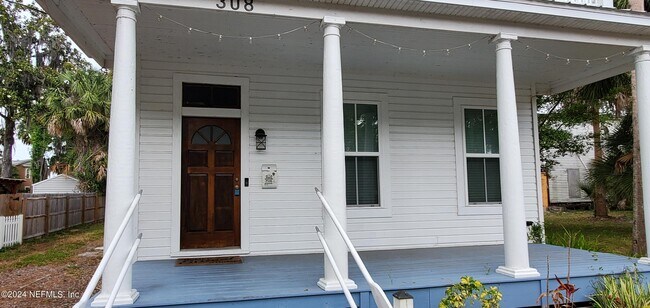 Building Photo - 308 Kirkland St