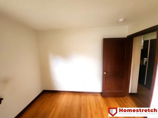 Building Photo - Cute & Cozy Two Bedroom Home Coming Availa...