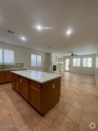 Building Photo - 1405 European Dr