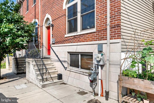 Foto del edificio - 156 Carson St