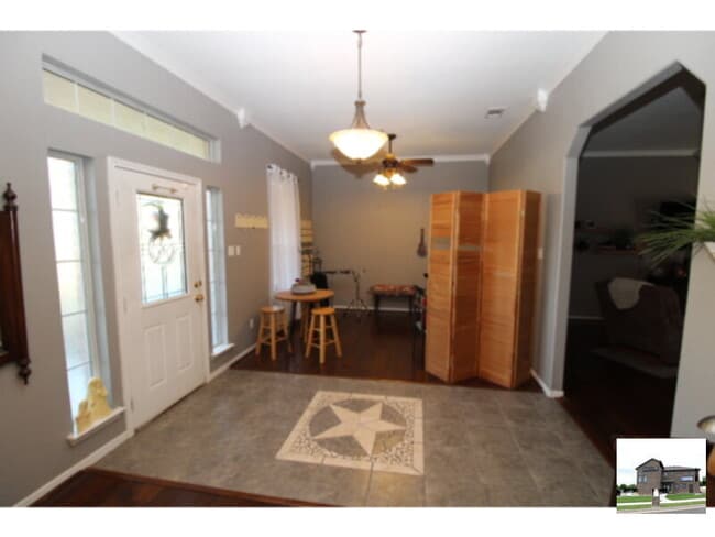 Foto del edificio - 775 Cactus Ln