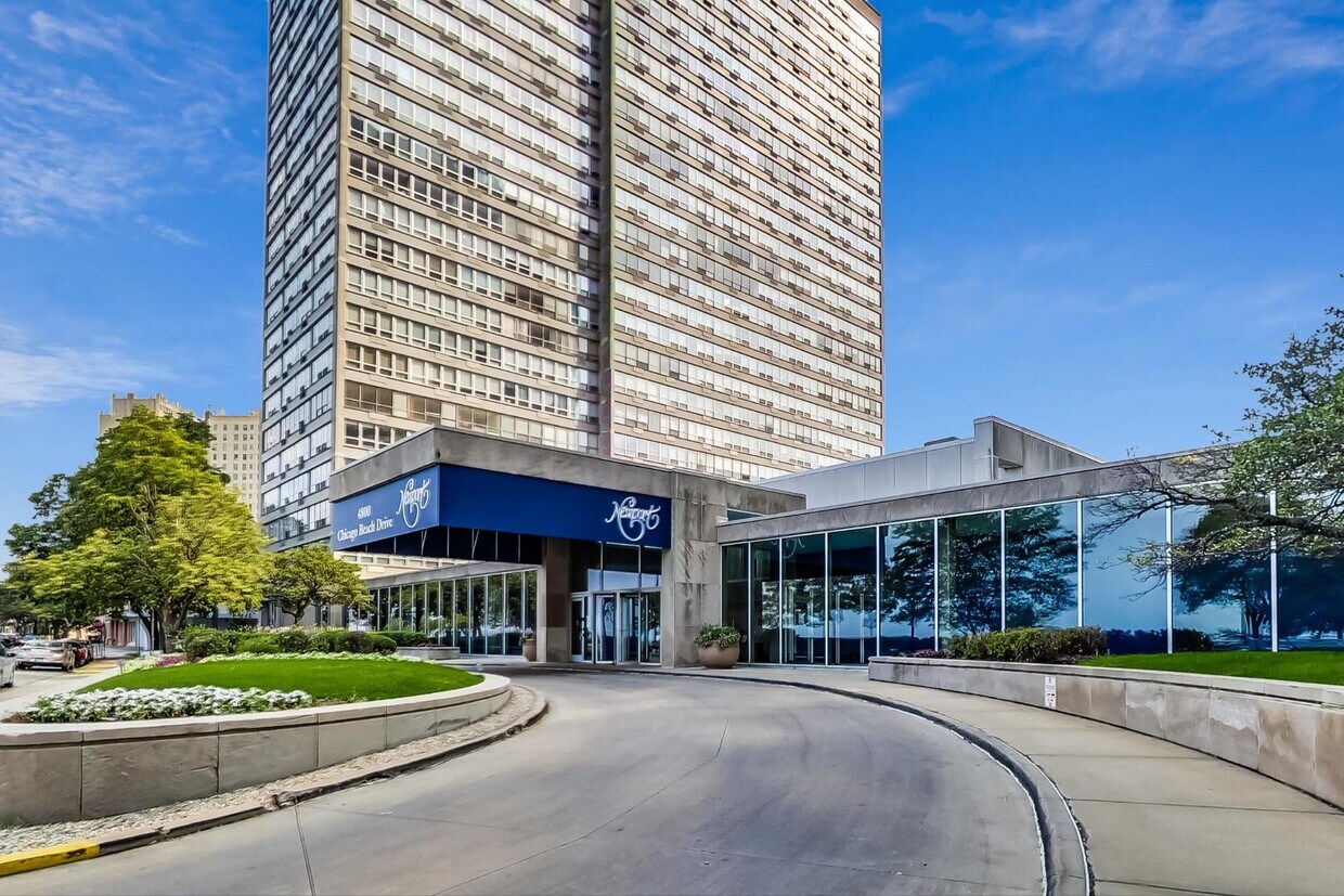 Primary Photo - 4800 S Chicago Beach Dr