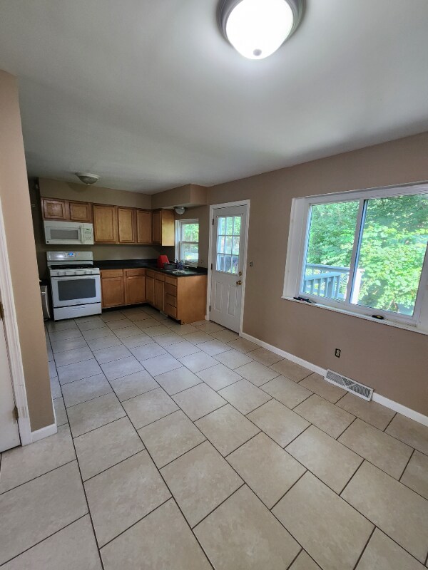 1130 Middlebury Rd Unit 1130, Kent, OH 44240 Room for Rent in Kent