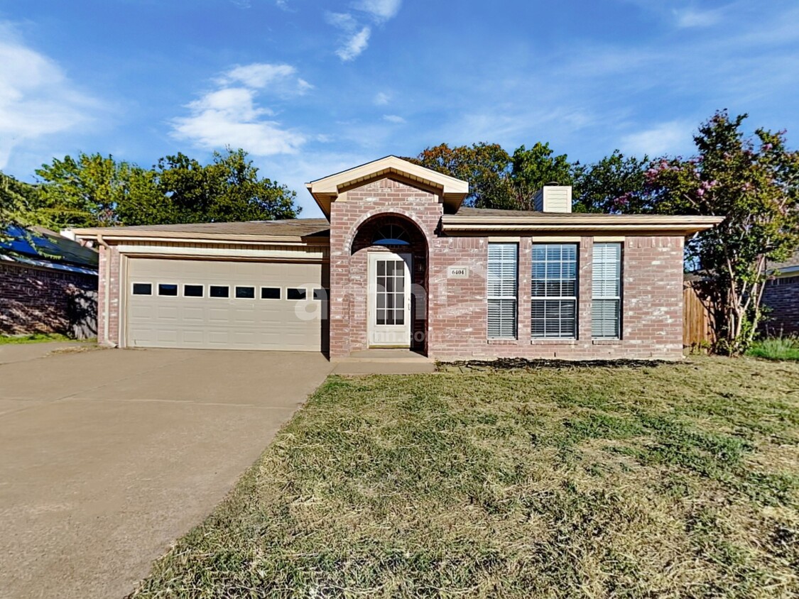 Foto principal - 6404 Fern Meadow Dr