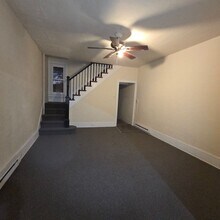 Building Photo - 33 Washington St