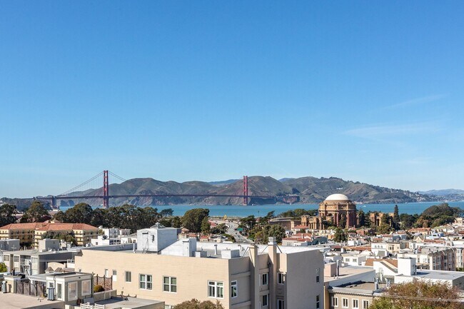 Building Photo - HUGE 5BR/6.5BA Renovated Pacific Heights G...