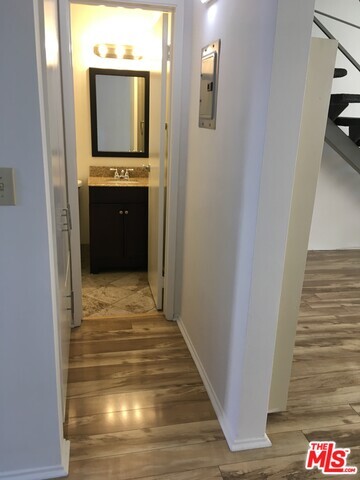 Foto del edificio - 609 Marine St