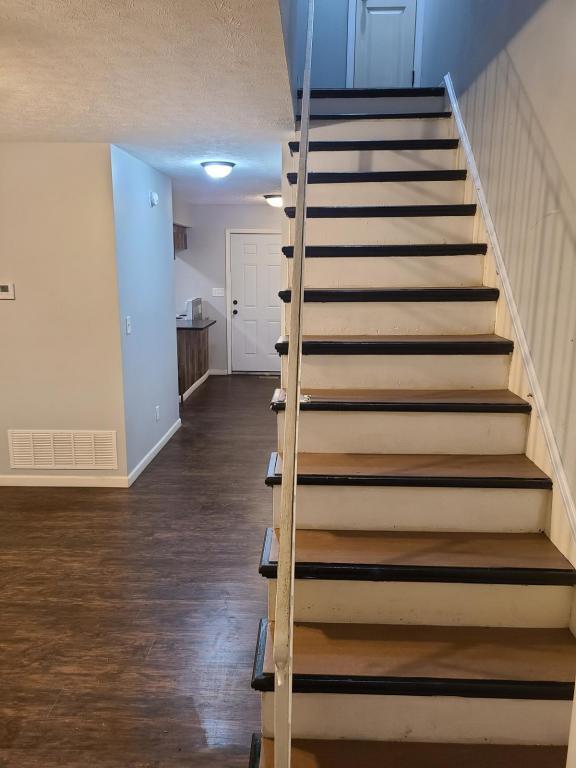 Foto del edificio - 1707 Kings Mill Ct