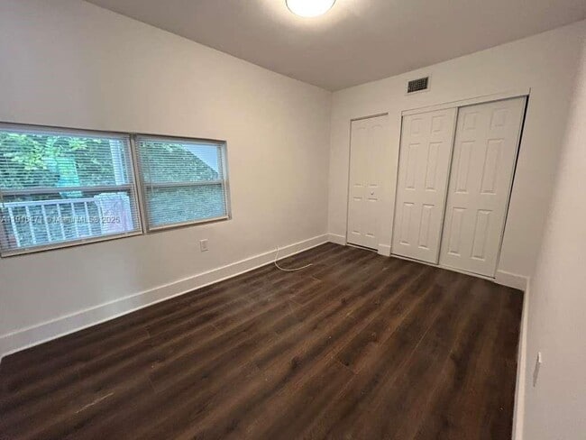 Building Photo - 9760 Bay Harbor Terrace