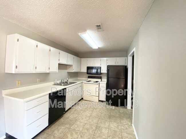 Foto del edificio - 1659 N Dawn Dr