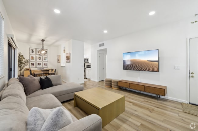 Building Photo - 7104 Cross Creek Cir