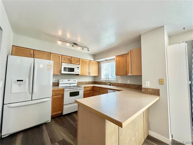 Building Photo - 2220 E 103rd Pl