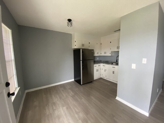 Building Photo - 103 Audrey Dr