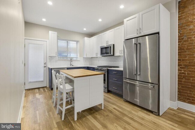 Foto del edificio - 912 Ellsworth St