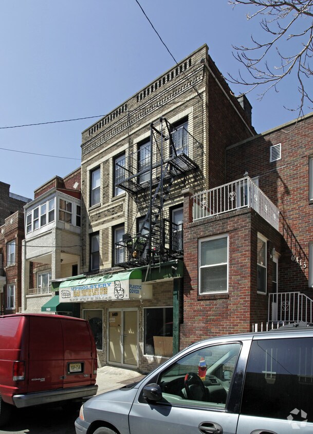 Building Photo - 6409 Broadway