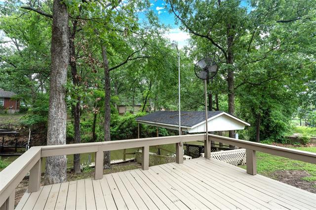 Building Photo - 243 Shoreline Dr