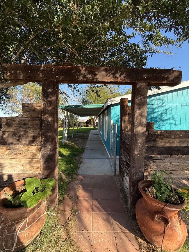 Foto del edificio - Counties Property on an Acre for Rent!