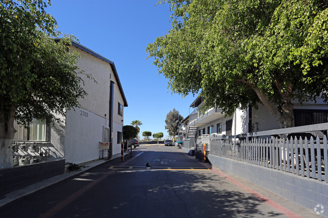 Building Photo - Aldrete Apartments