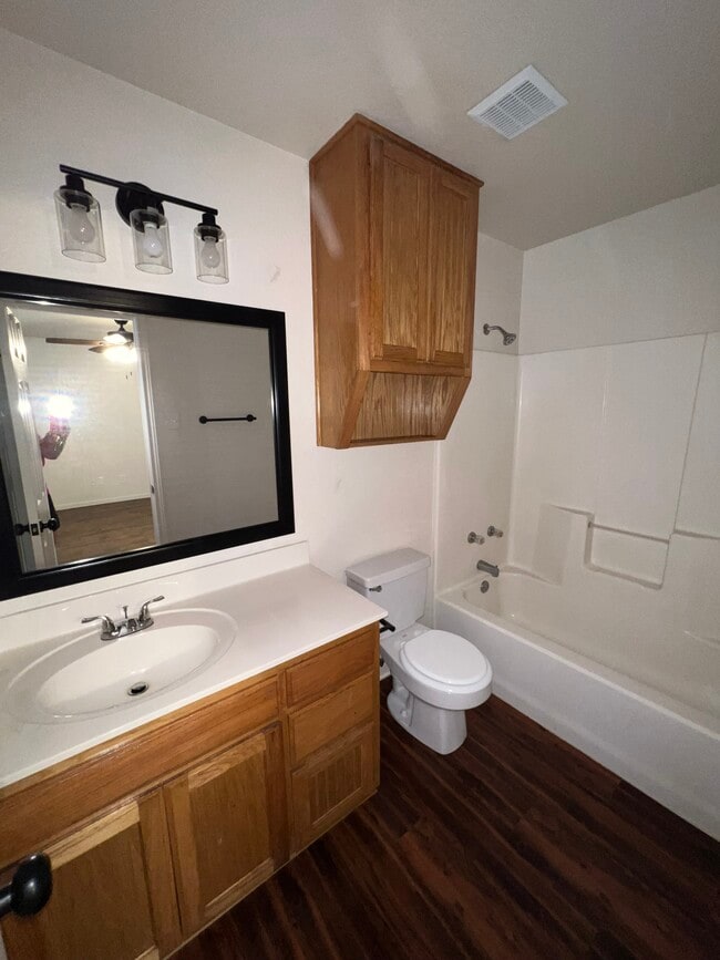 Building Photo - 250 Betty Jane Ln