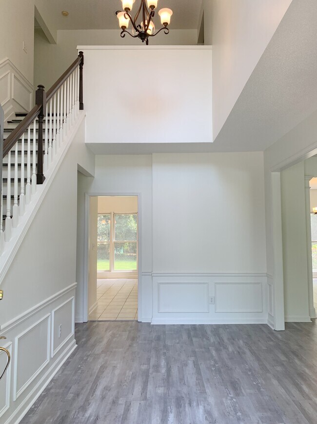 Foto del edificio - 6430 Barwick Ln