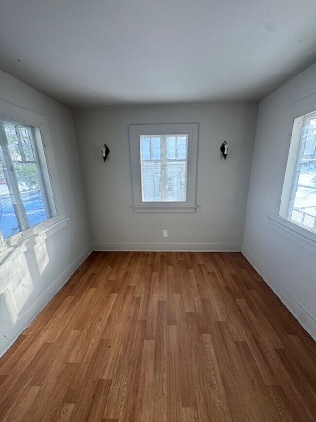 Foto del edificio - 2328 N Anthony Blvd