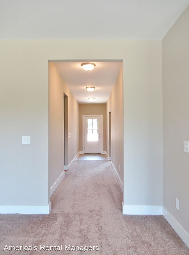 Building Photo - 4 br, 2 bath House - 14688 Griffin Street