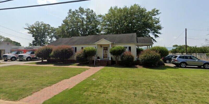 Foto principal - 3 Sulphur Springs RD