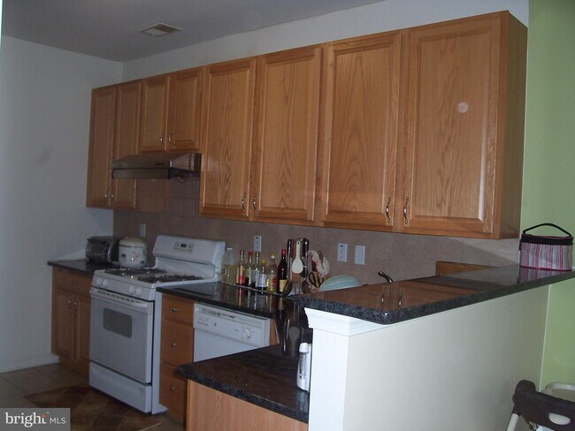 Building Photo - 227 Brinley Dr