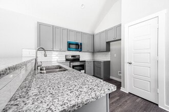 Building Photo - 16977 Glenheath St