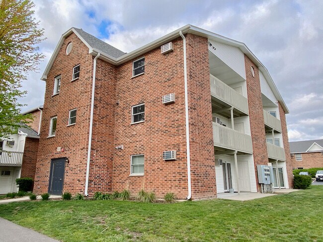 Building Photo - 1363 Cunat Ct