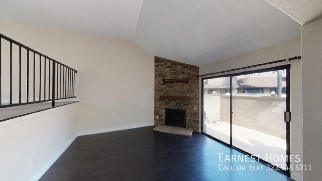 Foto del edificio - 14401 Plummer St