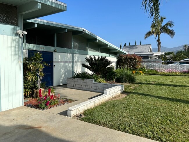 Foto del edificio - 349 S Lone Hill Ave