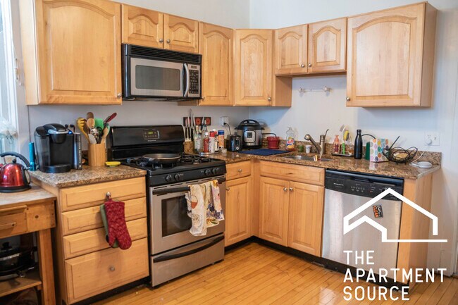 Building Photo - 4203 N Damen Ave