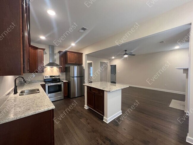 Building Photo - 4876 Reunion Dr