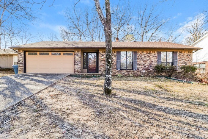 Primary Photo - Great 3 Bedroom Brick Home