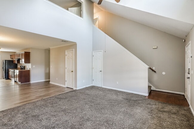 Building Photo - 5404 Sunnyvale Dr