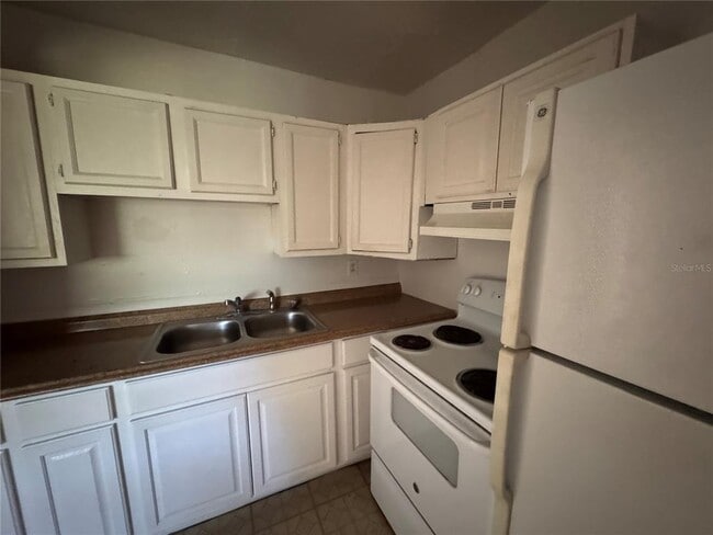 Building Photo - 1131 Phelps St