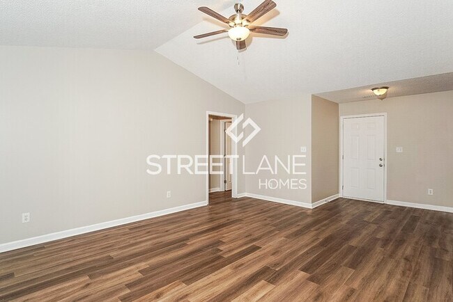 Building Photo - NOW OFFERING FIRST FULL MONTH FREE OR ONE ...